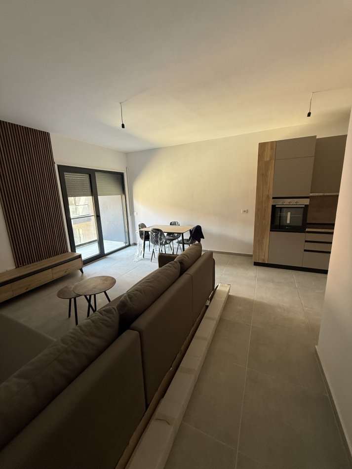 Tirane, shitet apartament 1+1+Ballkon Kati 4, 80 m² 136.000 € (Oasis Residence Astir /Ish Fusha Aviacionit)