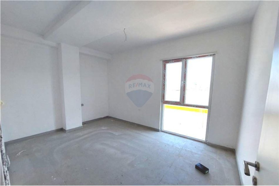 Tirane, shes apartament 2+1 , 84 m² 94.000 € (Univers city)