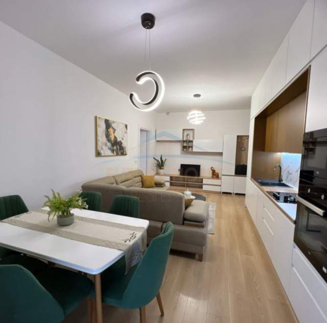 Tirane, jepet me qera apartament 2+1 Kati 5, 84 m² 650 Euro (tek Rainbow Rezidence, Don Bosko.)