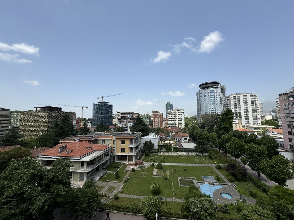 Tirane, ambjent biznesi Kati 6, 150 m² 1,500 € (