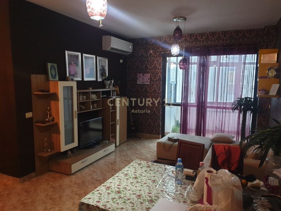 Tirane, shitet apartament 2+1 , 87 m² 119.800 € (Yzberisht)