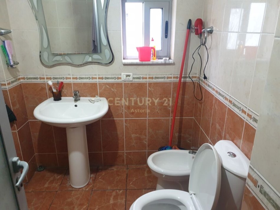 Tirane, shitet apartament 2+1 , 87 m² 119.800 € (Yzberisht)