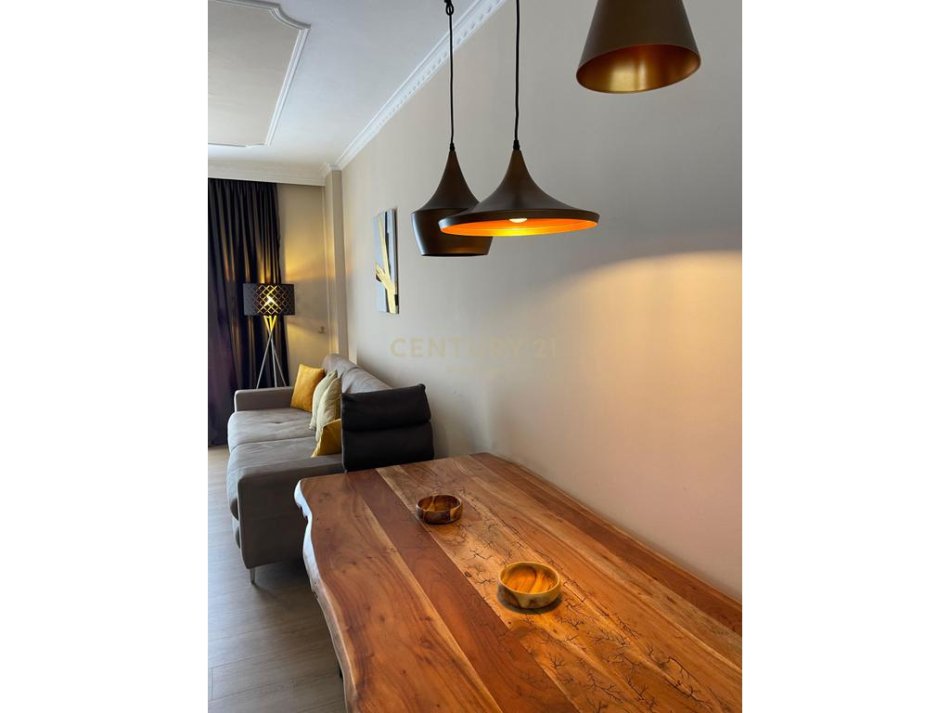 Tirane, jepet me qera apartament 1+1 Kati 7, 53 m² 650 € 
