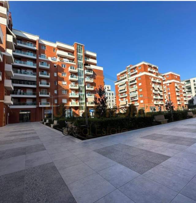Tirane, jepet me qera ambjent biznesi Kati 0, 117 m² 1.755 Euro (Unazes se Re. Kompleksi Sima-Com)