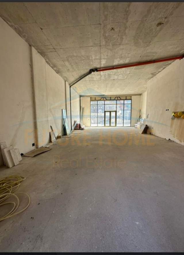 Tirane, jepet me qera ambjent biznesi Kati 0, 117 m² 1.755 Euro (Unazes se Re. Kompleksi Sima-Com)