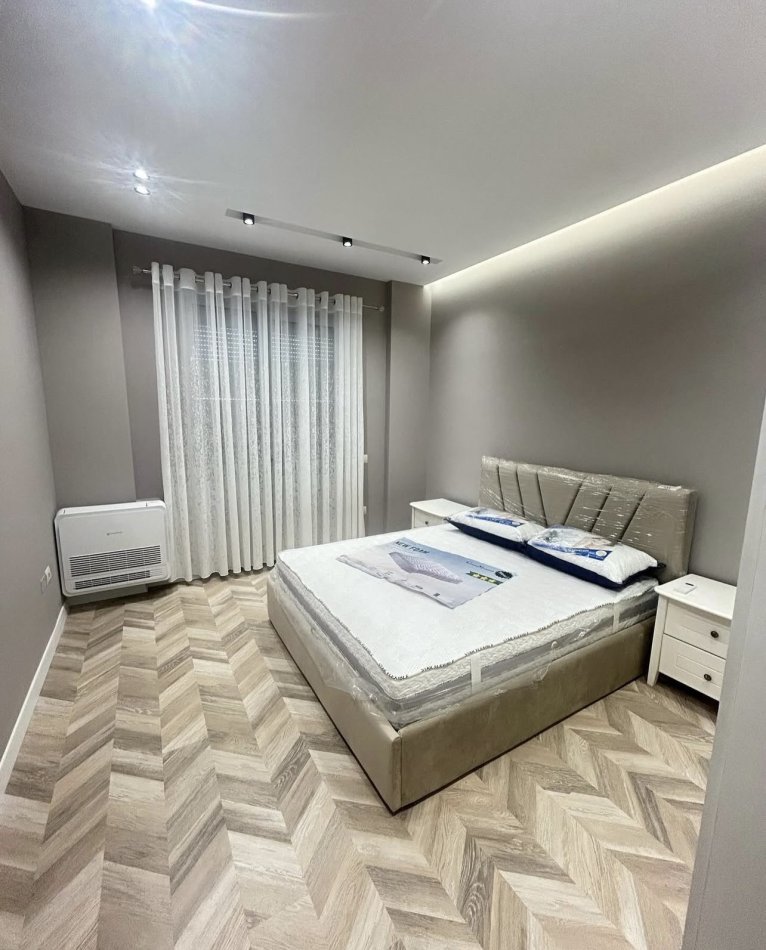 Tirane, jepet me qera apartament 2+1+Ballkon Kati 7, 120 m² 1.200 € (Qender, 9-Kateshet)