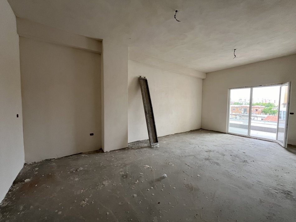 Tirane, shitet apartament , , 