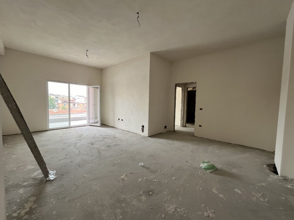 Tirane, shitet apartament , , 