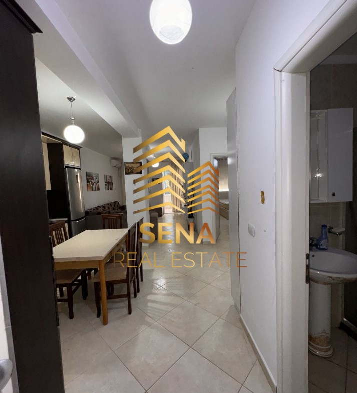 Tirane, jepet me qera apartament 1+1+Aneks+Ballkon Kati 2, 75 m² 320 € (Rruga Dalip Topi)