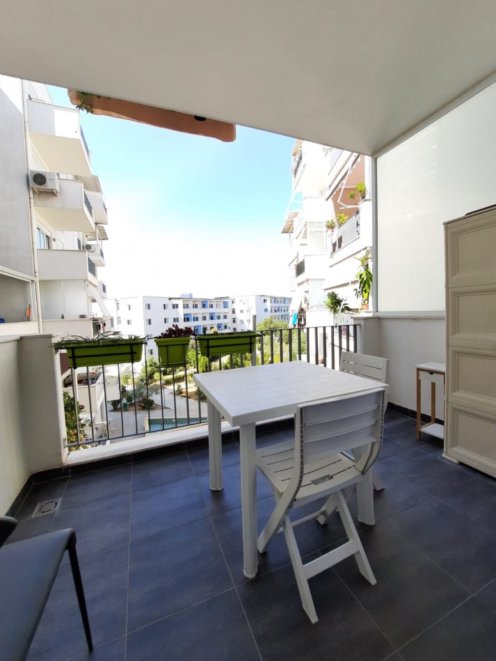 Tirane, jepet me qera apartament 1+1+Ballkon Kati 2, 65 m² 500 € (Rruga pjeter budi)