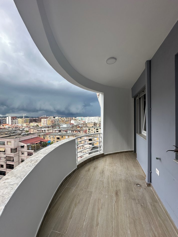 Tirane, shes 2+1 Kati 7, 96 m² 210.000 € (Rruga Kavajes)