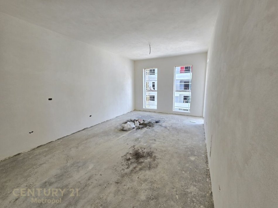 Tirane, shitet apartament 2+1 Kati 3, 100 m² 95.000 € (Univers City)