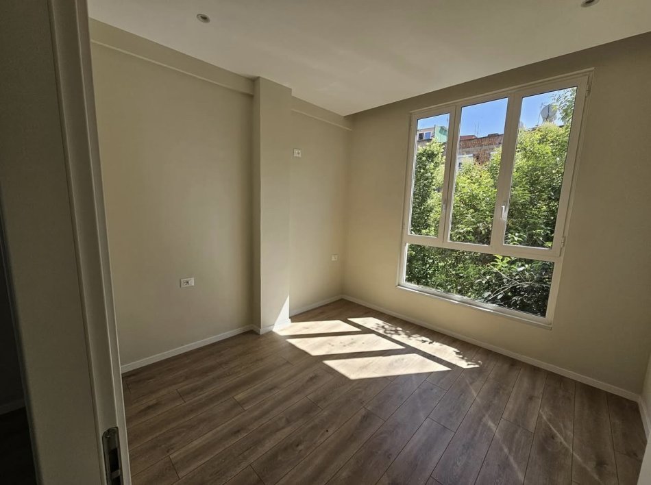 Tirane, shitet apartament 1+1 Kati 4, 41 m² 124.000 € (Myslym Shyri)