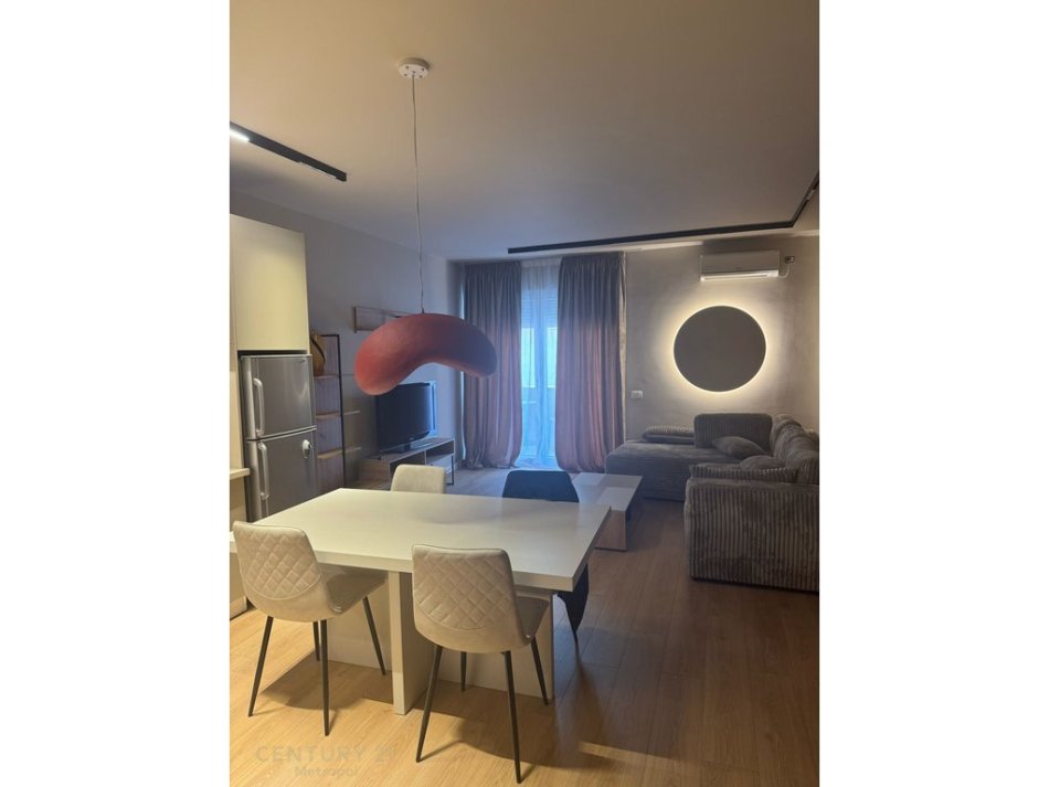 Tirane, shitet apartament Kati 4, 80 m² (Qendër)