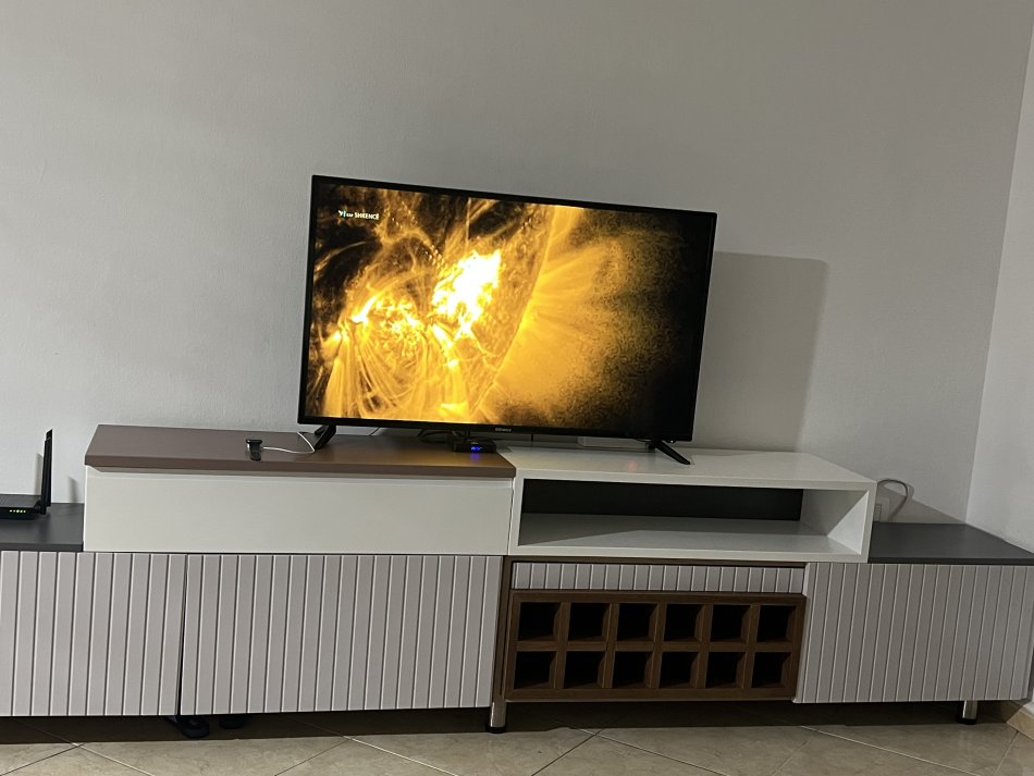 Tirane, shes Mobilje tv 230 €