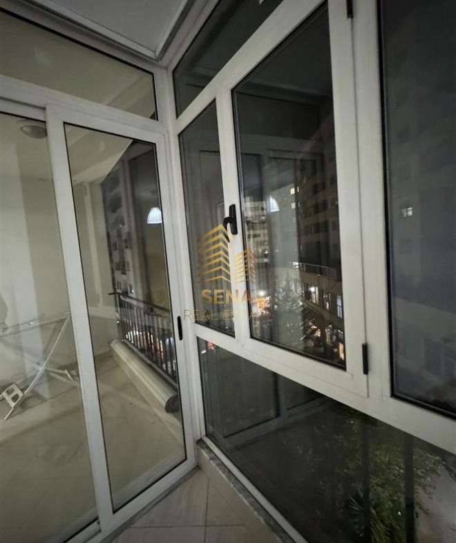 Tirane, jepet me qera ambjent biznesi Kati 2, 116 m² 800 € (Rruga Teodor Keko)