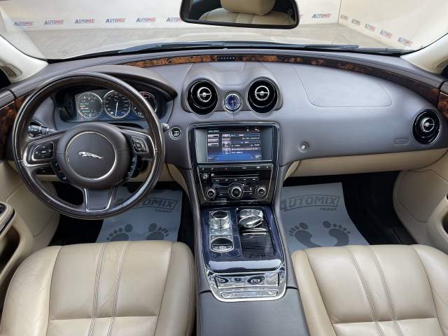 Tirane, shes makine Jaguar XJ Viti 2010, 16.600 Euro