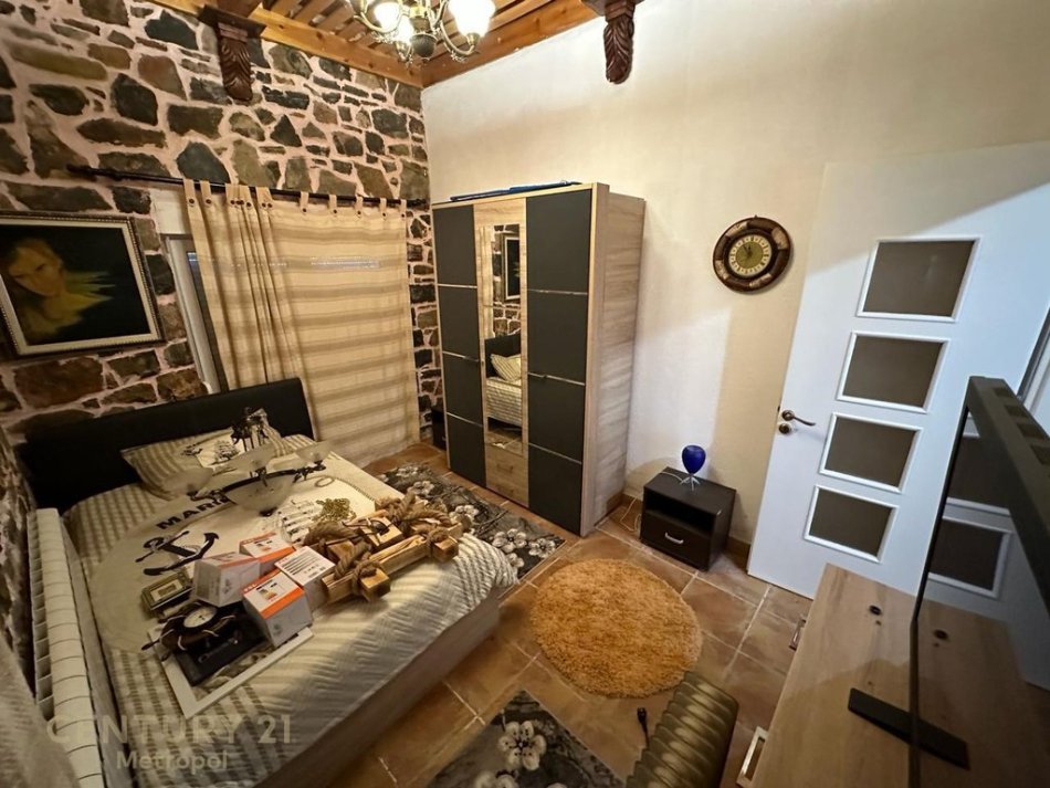 Tirane, shitet Vile 2+1 Kati 1, 145 m² 500.000 € (Lin Tiranë)