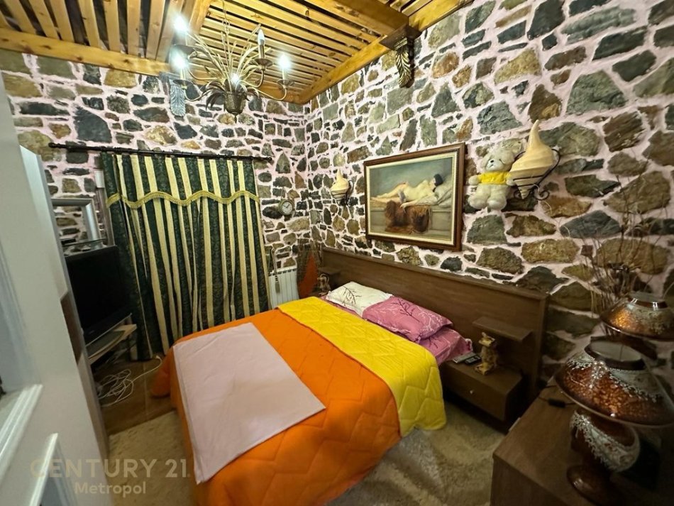 Tirane, shitet Vile 2+1 Kati 1, 145 m² 500.000 € (Lin Tiranë)