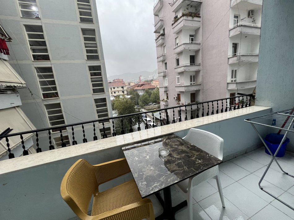 Tirane, shes apartament 1+1+Aneks+Ballkon Kati 3, 83 m² 133.000 € (Selite)