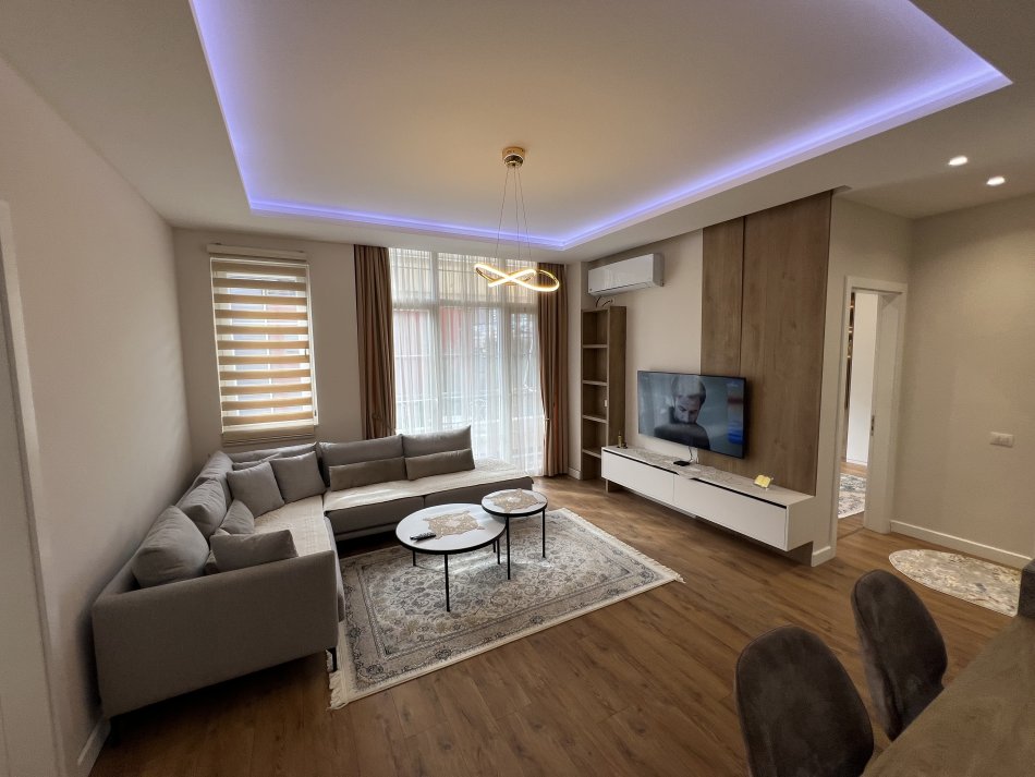 Tirane, shes apartament 3+1+Aneks+Ballkon Kati 1, 108 m² (Liqeni i Thate)