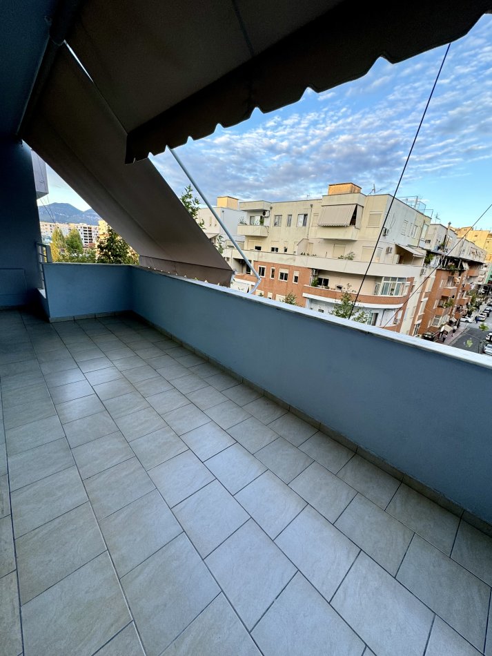 Jepet me qera Garsoniere Komune 45m 500€