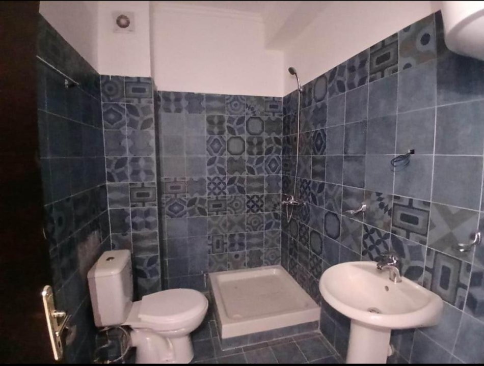 Tirane, shes apartament garsonier Kati 7, 40 m² 50.000 € (Astir)