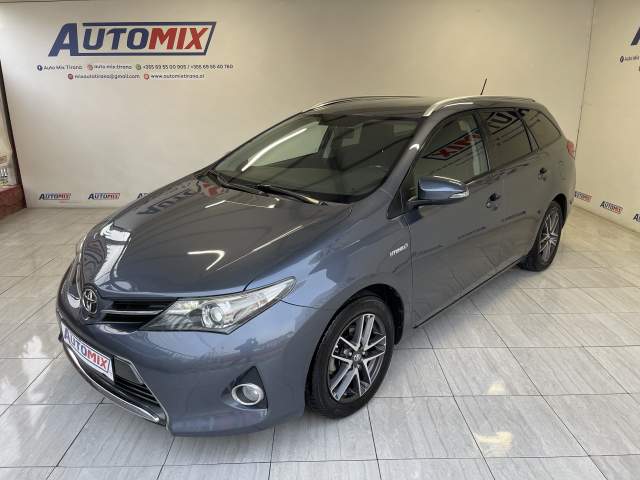 Tirane, shes makine Toyota auris Viti 2014, 11.200 Euro