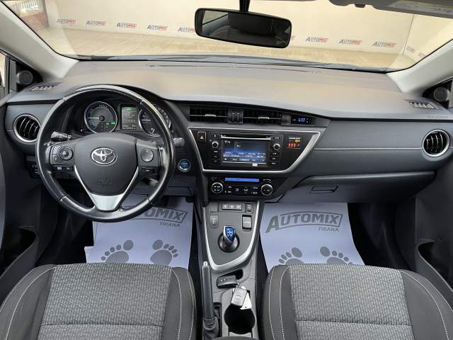 Tirane, shes makine Toyota auris Viti 2014, 11.200 Euro