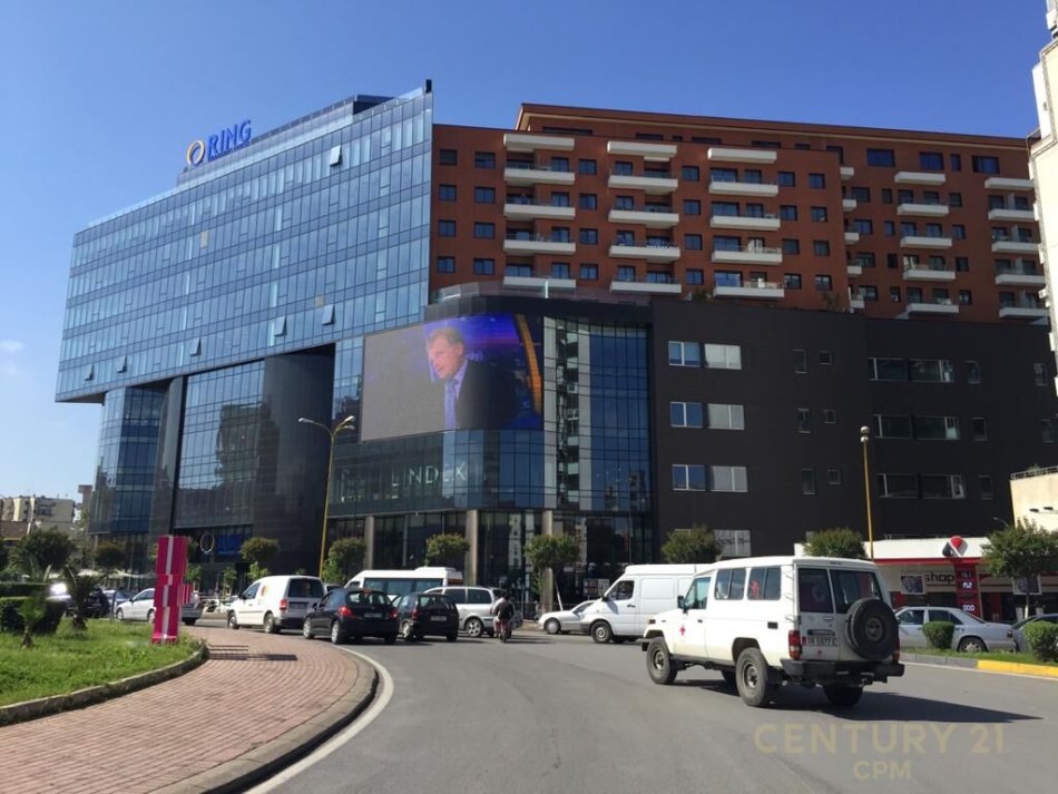 Tirane, shes apartament 3+1+Aneks+Ballkon Kati 7, 128 m² (Ring Center)