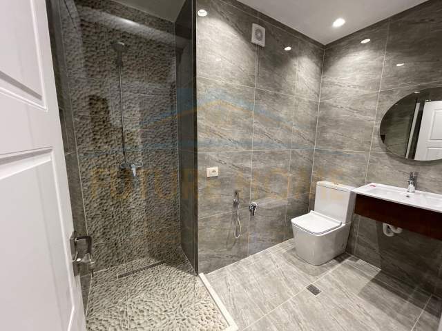 Durres, jepet me qera apartament Kati 12, 125 m² 800 Euro (Vollga, Durrës)