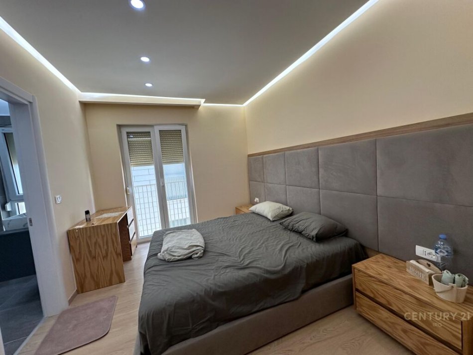 Tirane, jepet me qera apartament 2+1+Aneks+Ballkon Kati 2, 102 m² 1.200 € (Park life residence)