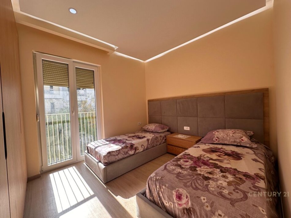 Tirane, jepet me qera apartament 2+1+Aneks+Ballkon Kati 2, 102 m² 1.200 € (Park life residence)