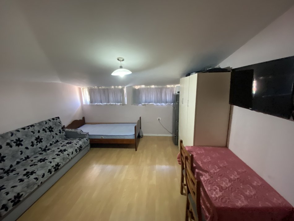 🏡 Jepet Garsioniere për Qera mbi Pazarin e Ri, Tiranë