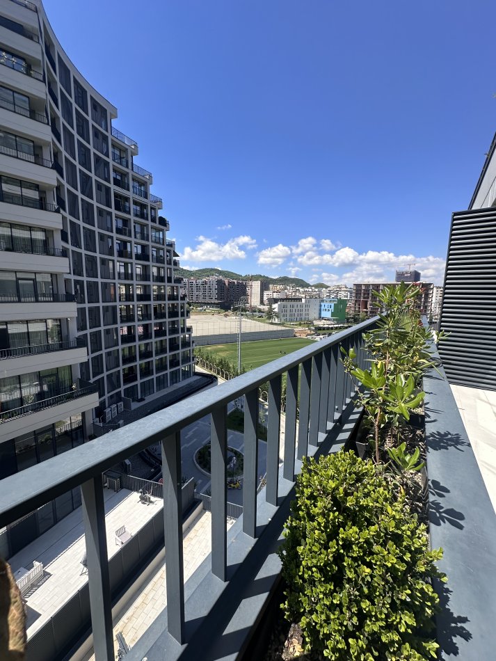 Tirane, jepet me qera apartament 1+1 Kati 4, 90 m² 1.300 € (QIRA APARTAMENT 1+1 LAKE VIEW !)
