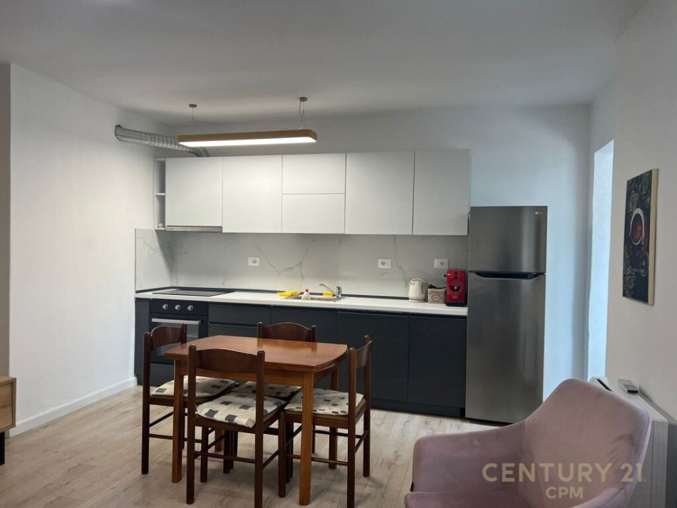 Tirane, shitet apartament 2+1 Kati 3, 71 m² 137.000 € (Pazari Ri)