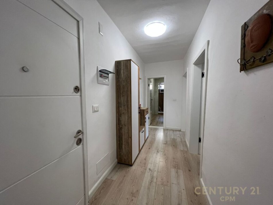 Tirane, shitet apartament 2+1 Kati 3, 71 m² 137.000 € (Pazari Ri)
