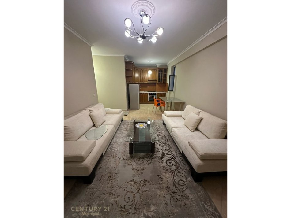 Tirane, jepet me qera apartament 1+1 Kati 5, 60 m² 450 € 