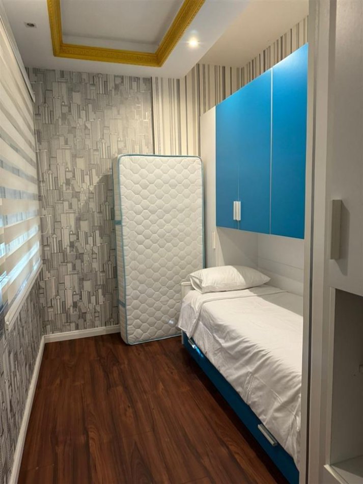 Tirane, jepet me qera apartament 2+1+Ballkon Kati 1, 140 m² 700 € (Radissoni)