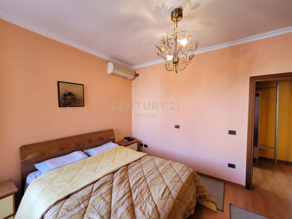 Tirane, shitet apartament 1+1 Kati 5, 83 m² 210.000 € (Sheshi Wilson)