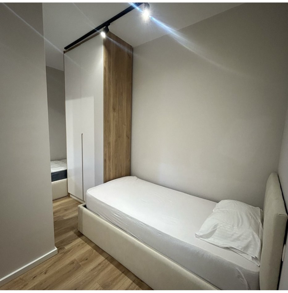Tirane, jepet me qera apartament 2+1+Ballkon Kati 3, 90 m² 800 € (Rruga e kavajes)