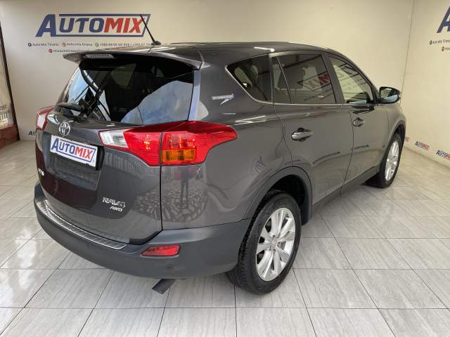 Tirane, shes xhip Toyota RAV 4 Viti 2014, 17.200 Euro