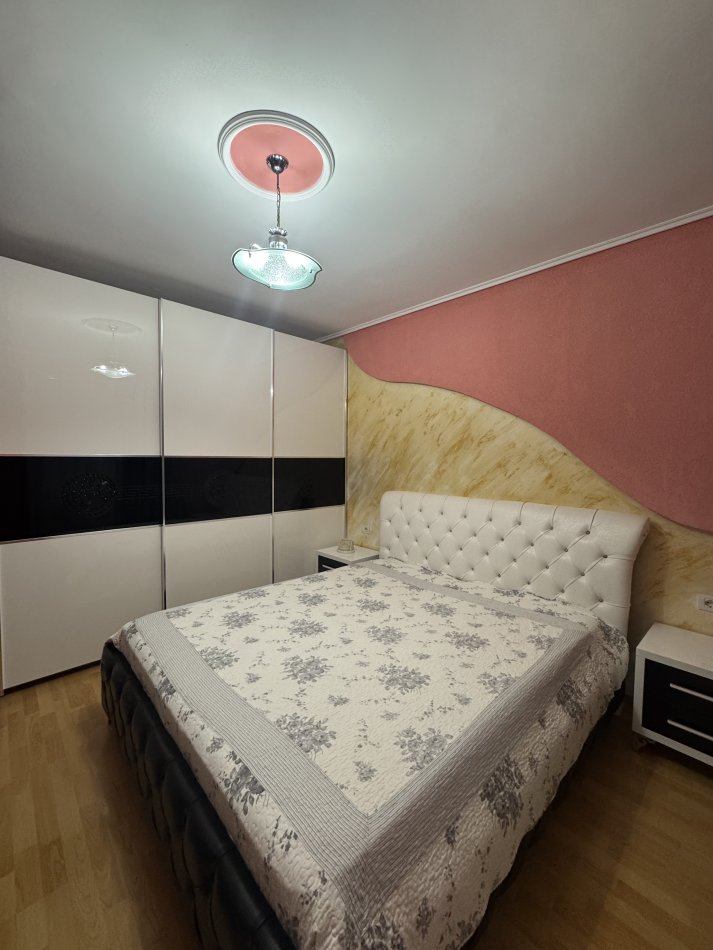 Tirane, jepet me qera apartament 3+1+Aneks Kati 3, 103 m² 550 € (Nuci naci, prane Selites dhe afer shkolles 26 nentori)