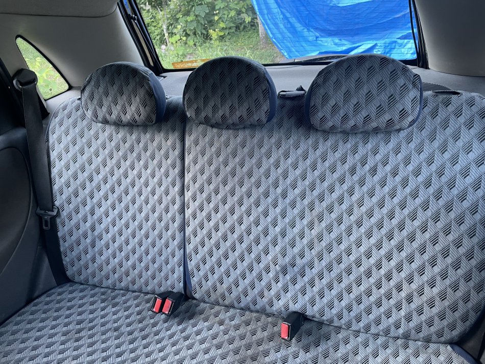 Tirane, shes makine Opel corsa Nafte, e zeze manuale Kondicioner 190.000 km 1400€