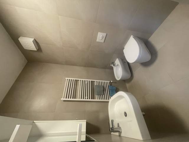 Tirane, jepet me qera apartament Kati 7, 100 m² 1.300 Euro (Ambasador 3)