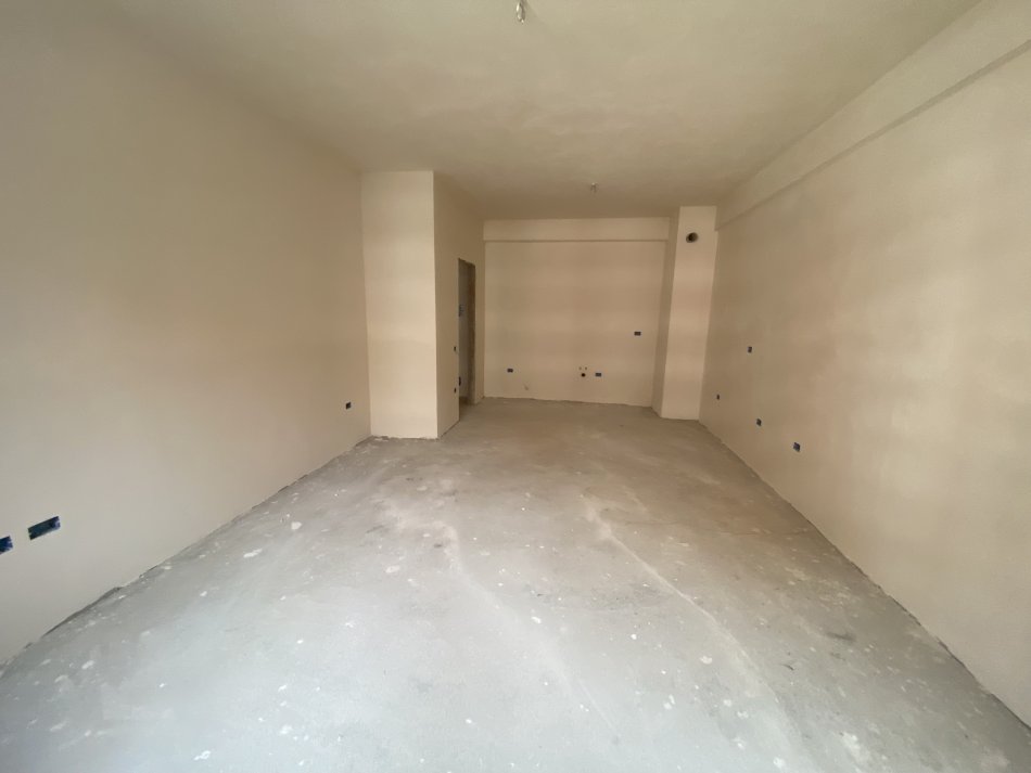 Tirane, shitet apartament 1+1+Ballkon Kati 2, 73 m² 100.000 € 