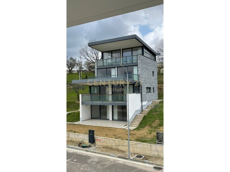 Tirane, shes Vile 3 Katshe Kati 3, 501 m² 900.000 € (Bar Kea)