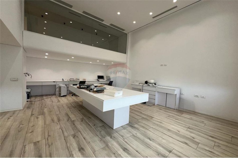 Tirane, shitet ambjent biznesi , 58 m² 270.000 € (Astir - Fabrika e Miellit, Shqipëri)