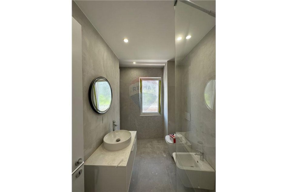 Tirane, shitet apartament , Kati 3, 95 m² 130,000 € 