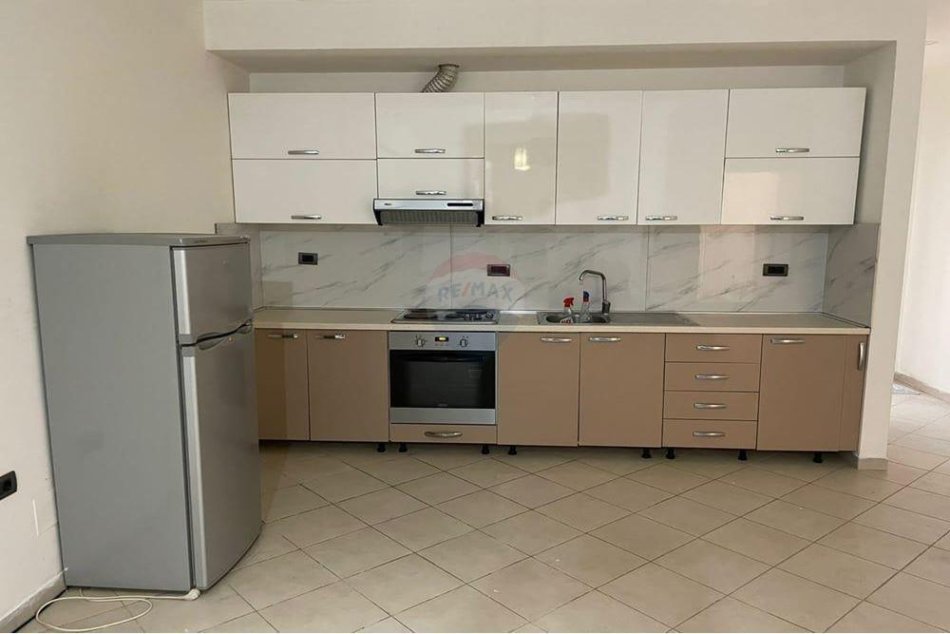 Tirane, shitet apartament , Kati 1, 70 m² 76,000 € 